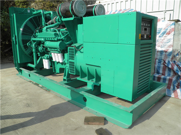 泰州出租发电机 发电机组厂家：柴油发电机组的控制屏的作用是什么？