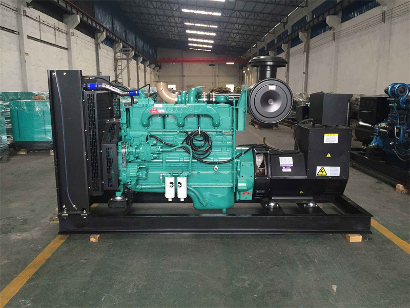 泰州发电机出租租赁如何保证柴油发电机组的正常运行？